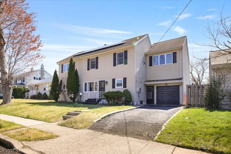 Property listing MLS 4047759 photo 2