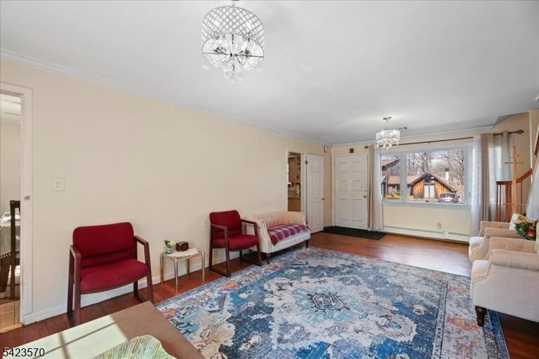 Property listing MLS 4047759 photo 5