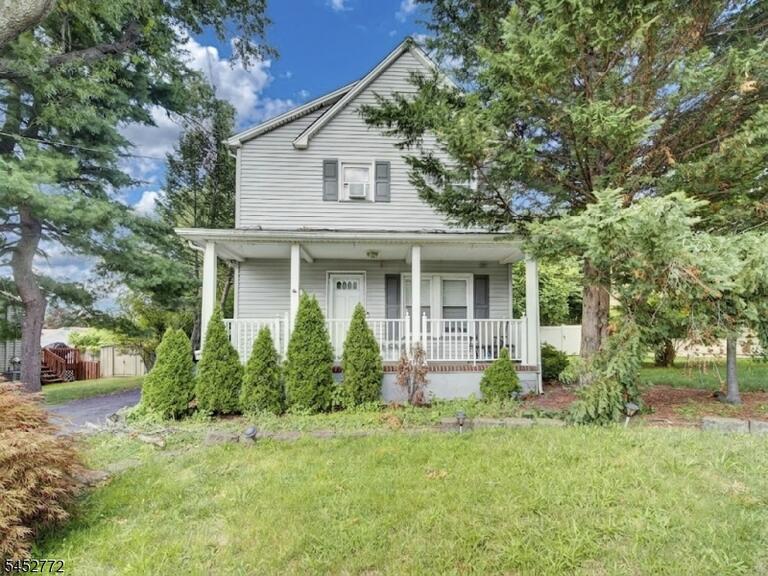 Property listing MLS 4047766 photo 1
