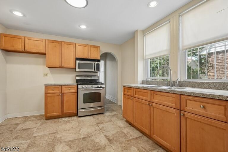 Property listing MLS 4047847 photo 14