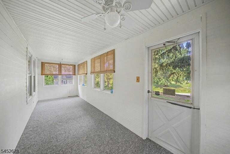 Property listing MLS 4047876 photo 3