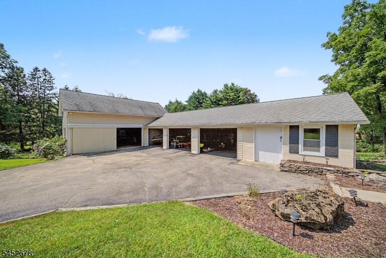 Property listing MLS 4047876 photo 30