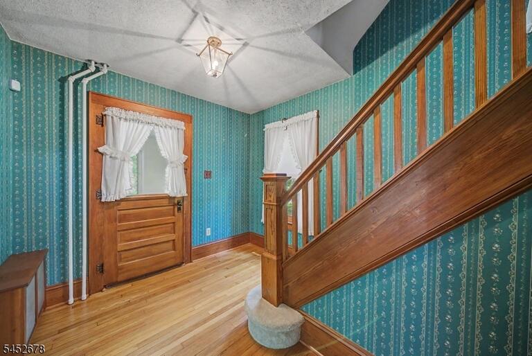 Property listing MLS 4047876 photo 5