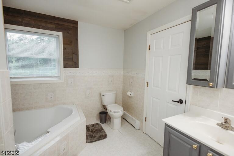 Property listing MLS 4047881 photo 30