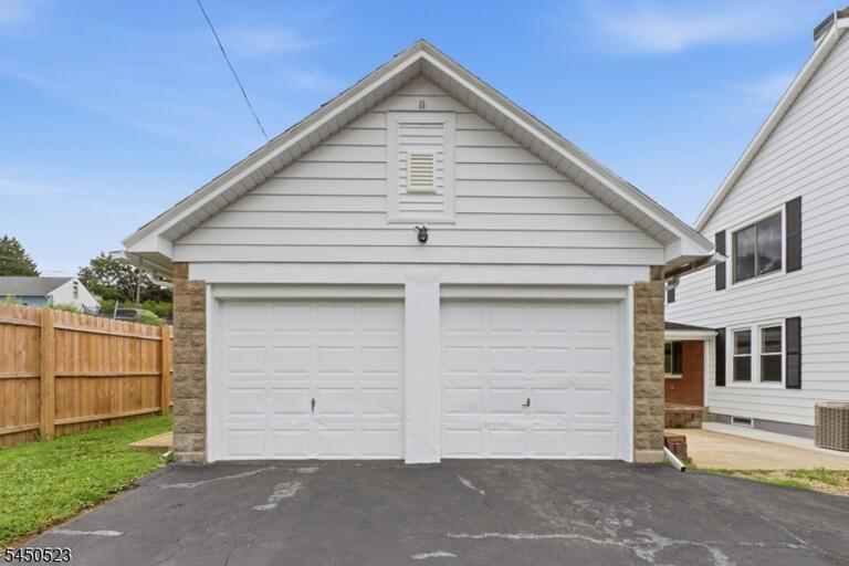 Property listing MLS 4047882 photo 3