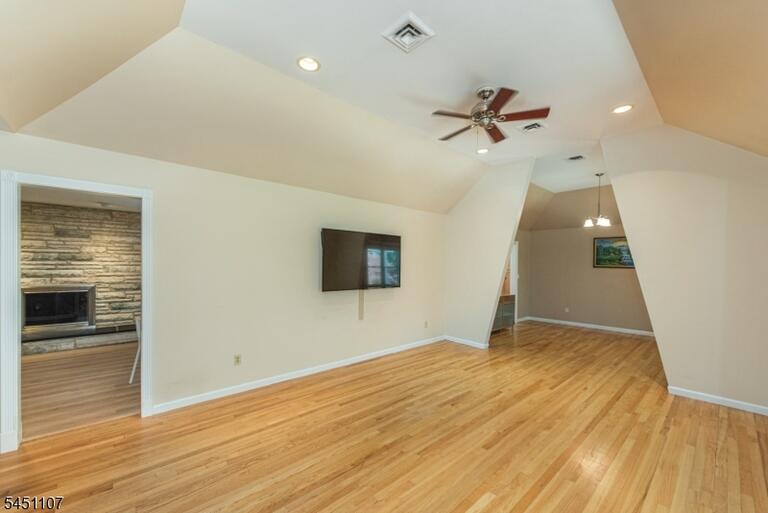 Property listing MLS 4047885 photo 11