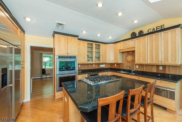 Property listing MLS 4047885 photo 9