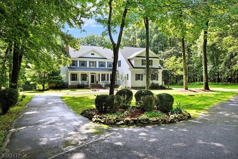 Property listing MLS 4047895 photo 1