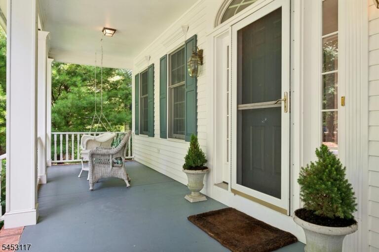 Property listing MLS 4047895 photo 3
