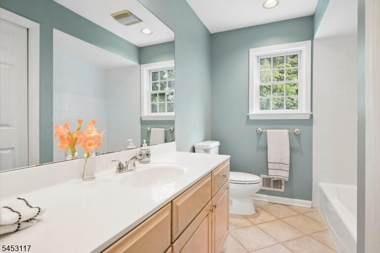 Property listing MLS 4047895 photo 32