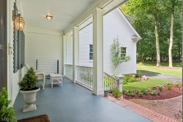 Property listing MLS 4047895 photo 4