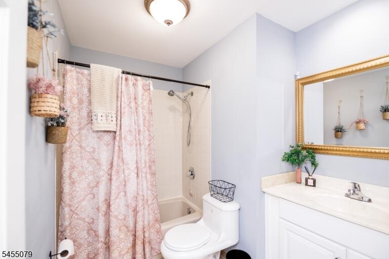 Property listing MLS 4047915 photo 15