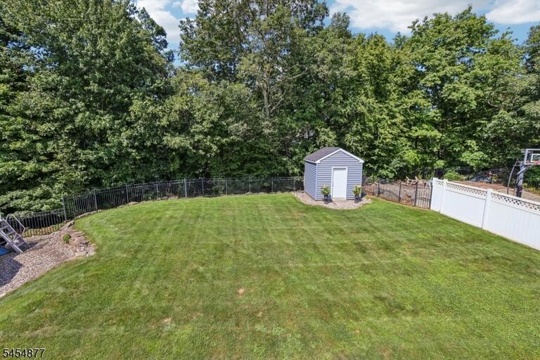 Property listing MLS 4047918 photo 30