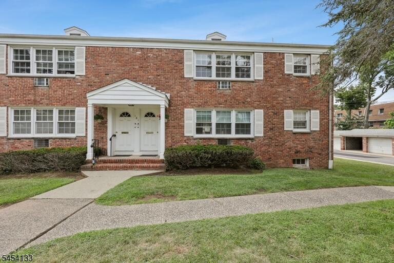 Property listing MLS 4047941 photo 1