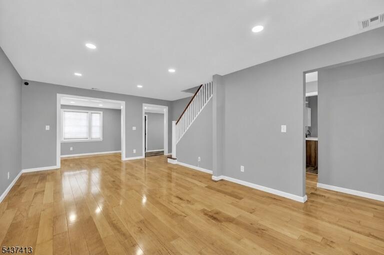 Property listing MLS 4047986 photo 12