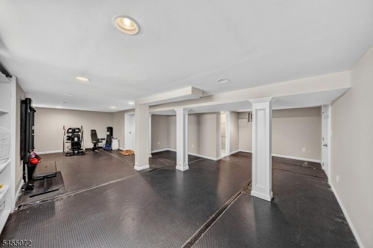 Property listing MLS 4047999 photo 23