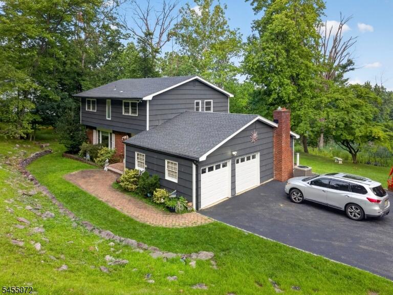 Property listing MLS 4047999 photo 32