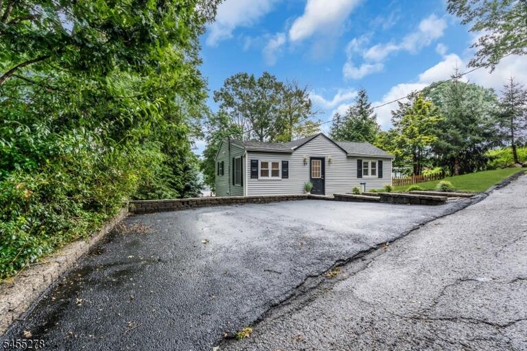 Property listing MLS 4048080 photo 37