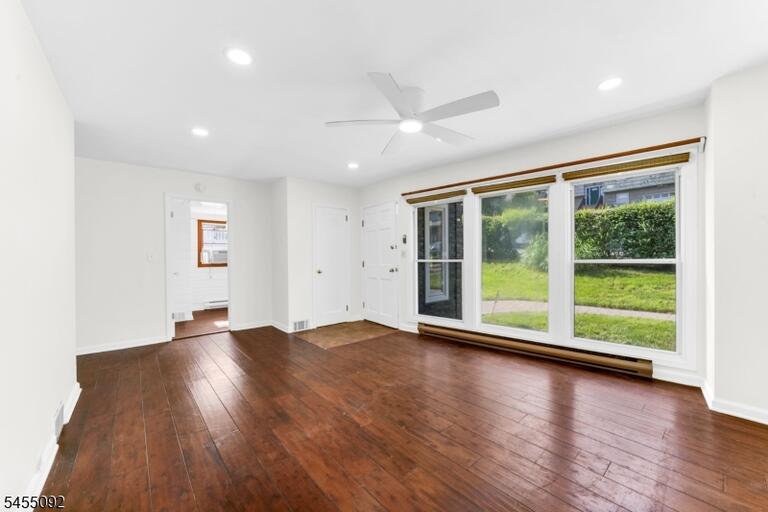 Property listing MLS 4048083 photo 16
