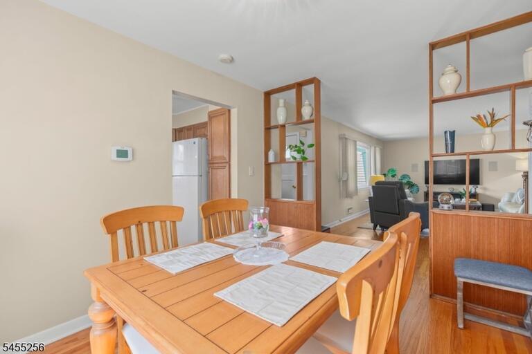 Property listing MLS 4048085 photo 11