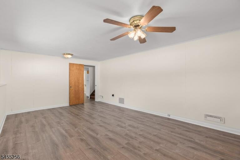 Property listing MLS 4048085 photo 27