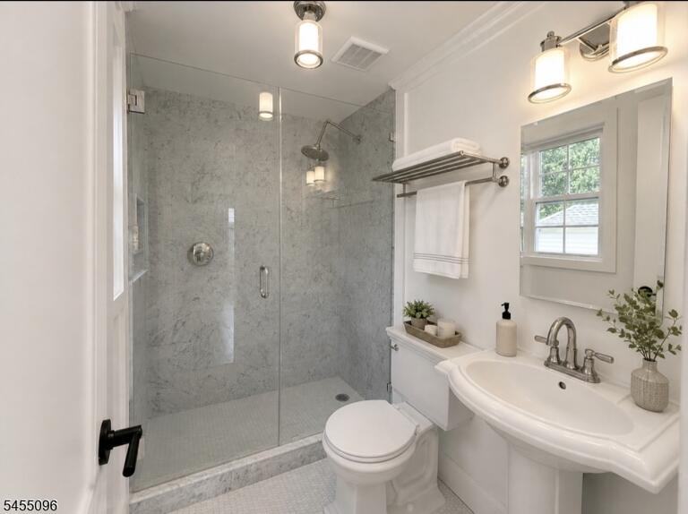 Property listing MLS 4048100 photo 15