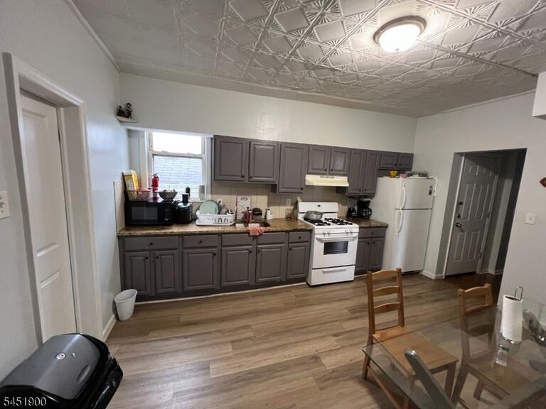 Property listing MLS 4048106 photo 26