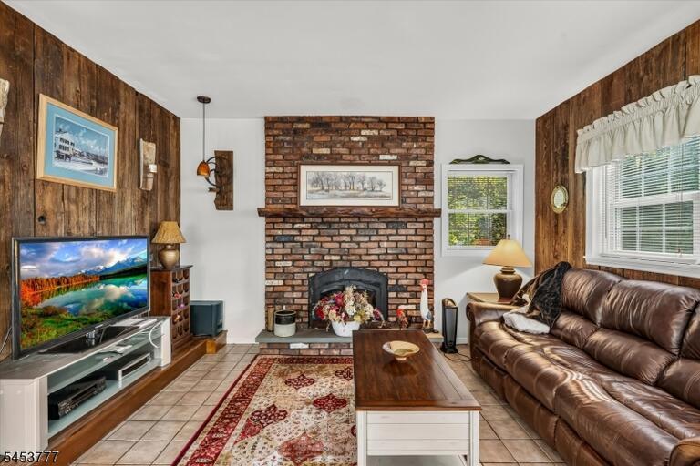 Property listing MLS 4048126 photo 24