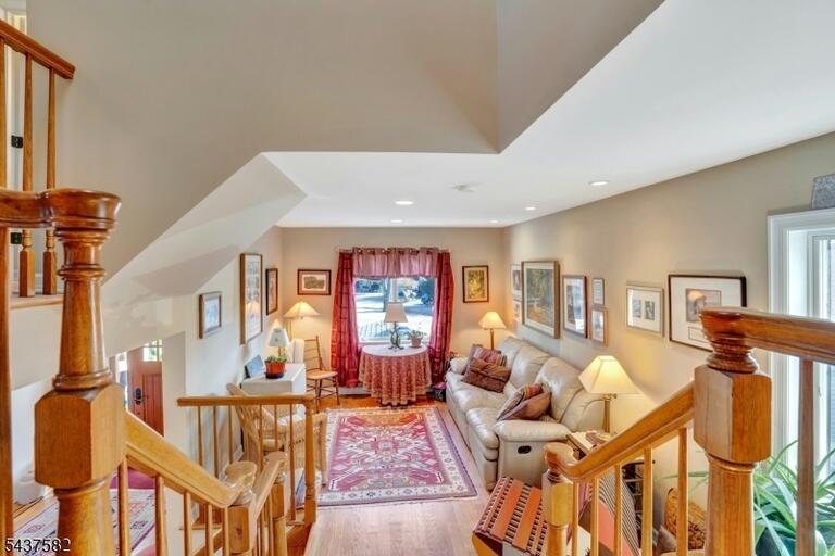 Property listing MLS 4048132 photo 22