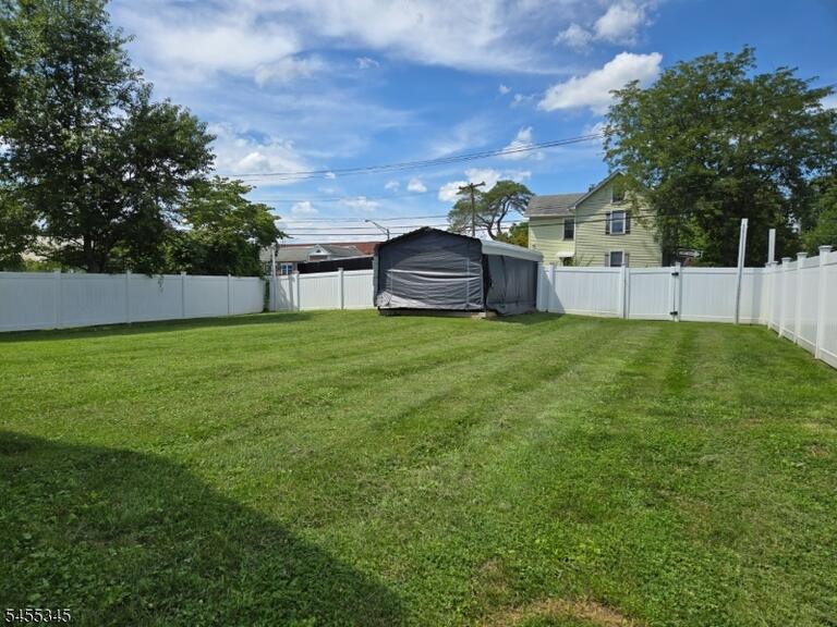 Property listing MLS 4048144 photo 24