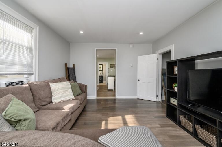 Property listing MLS 4048162 photo 7