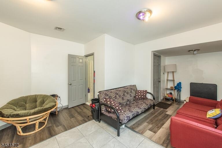 Property listing MLS 4048183 photo 15