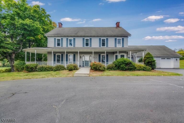 Property listing MLS 4048188 photo 3
