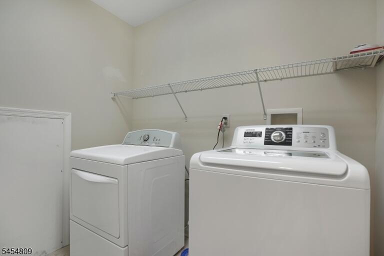 Property listing MLS 4048212 photo 21