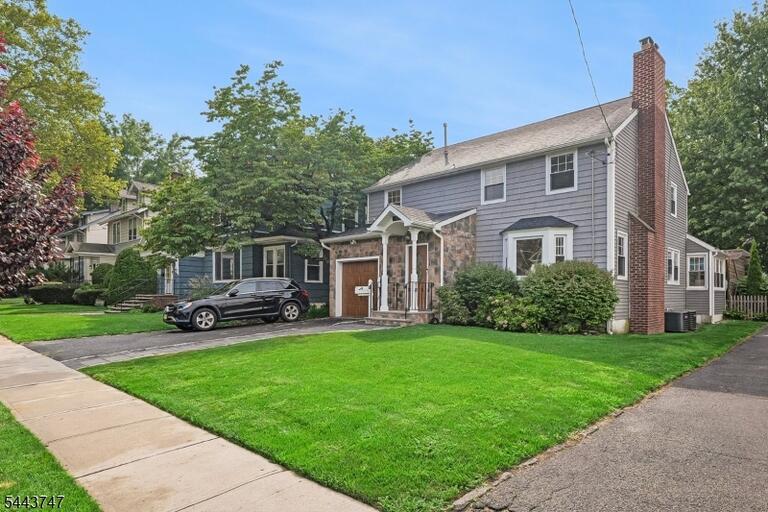Property listing MLS 4048242 photo 2