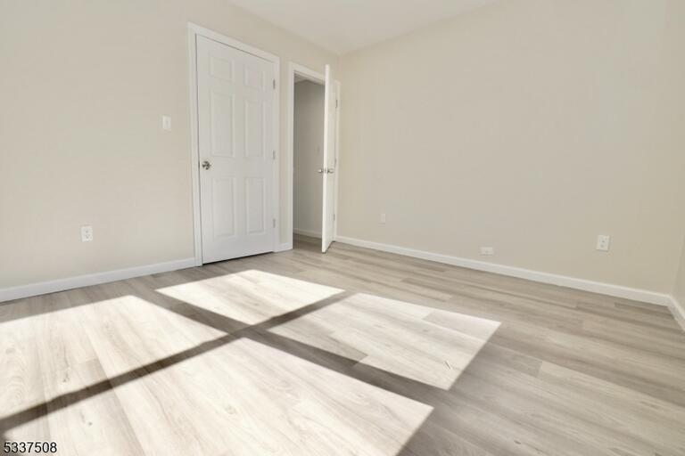 Property listing MLS 4048245 photo 10