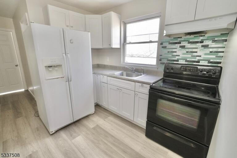 Property listing MLS 4048245 photo 5
