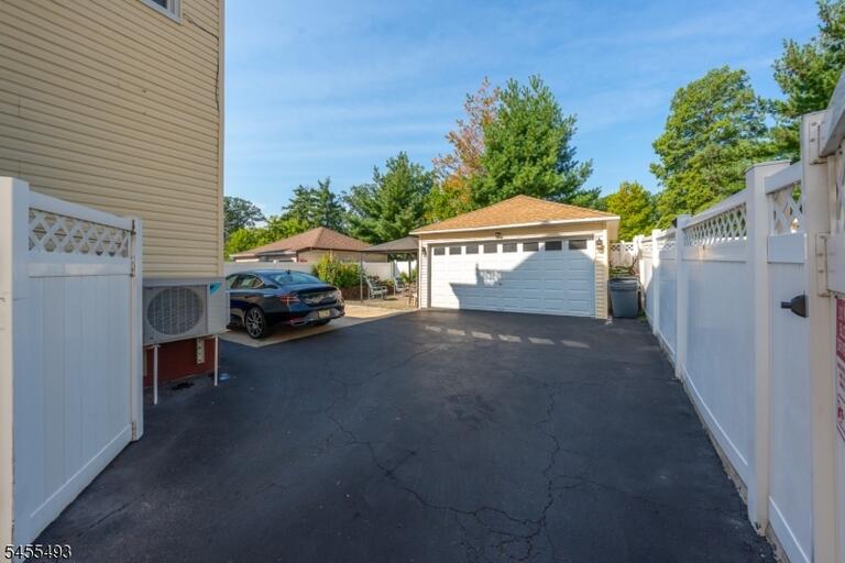 Property listing MLS 4048299 photo 12