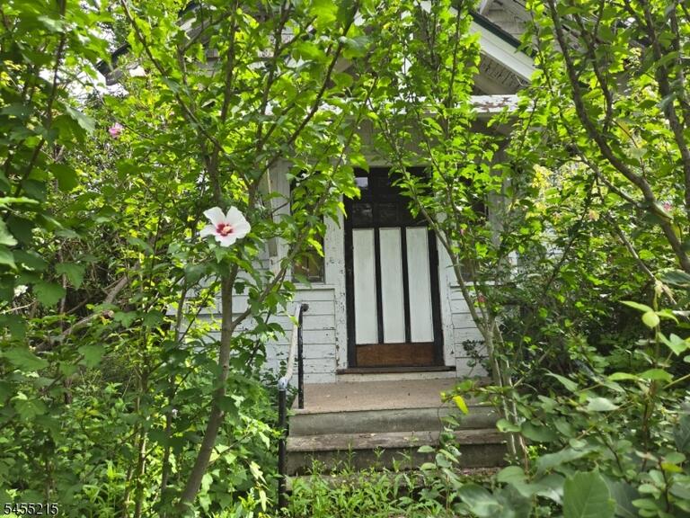 Property listing MLS 4048309 photo 11