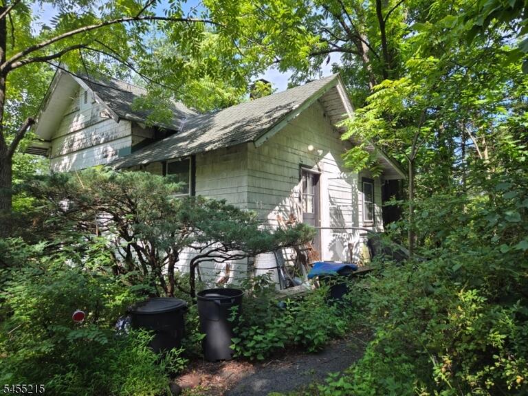 Property listing MLS 4048309 photo 4