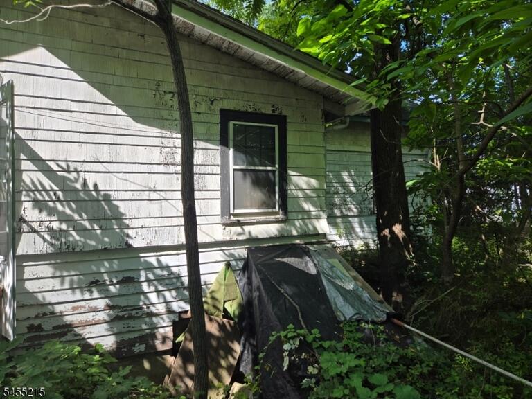 Property listing MLS 4048309 photo 5