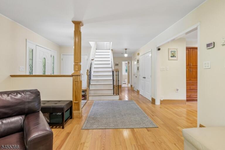 Property listing MLS 4048316 photo 10