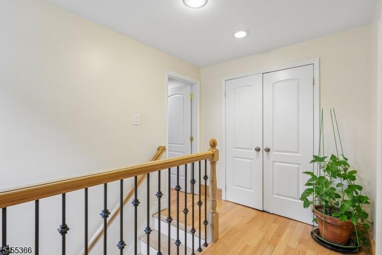 Property listing MLS 4048316 photo 26
