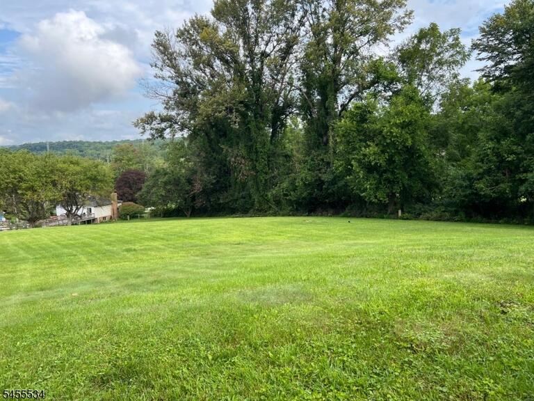 Property listing MLS 4048336 photo 11