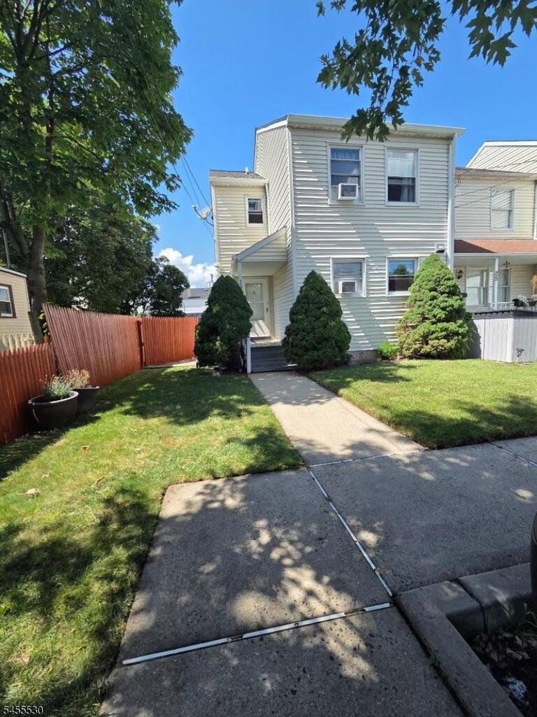 Property listing MLS 4048339 photo 1