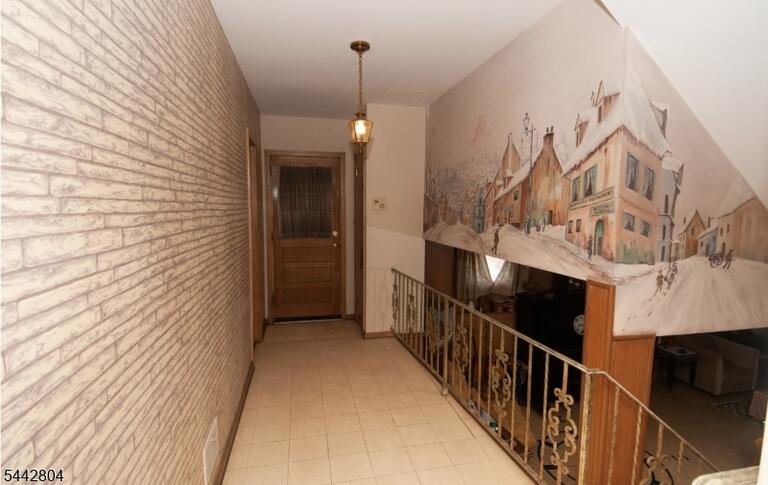 Property listing MLS 4048351 photo 7