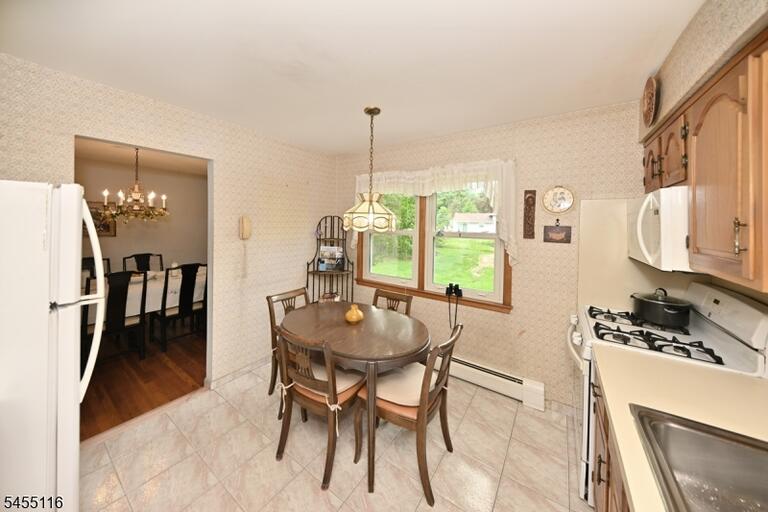 Property listing MLS 4048375 photo 10