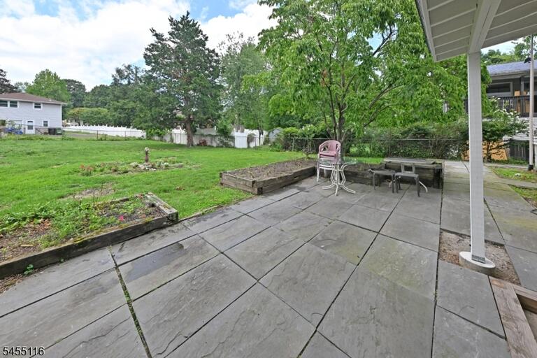 Property listing MLS 4048375 photo 24