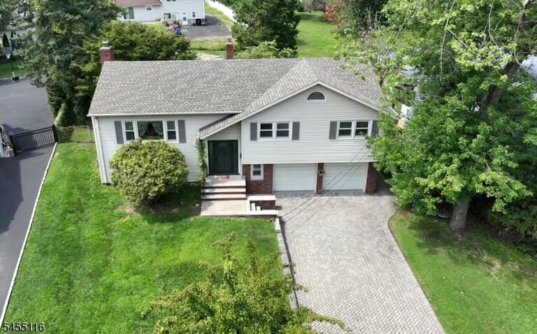 Property listing MLS 4048375 photo 25