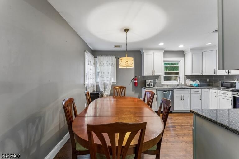 Property listing MLS 4048392 photo 11